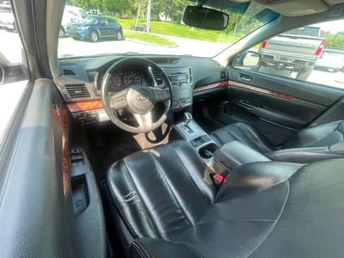 Used 2011 Subaru Outback 2.5i Limited w/ PWR Moonroof Pkg AWD/4WD image 44