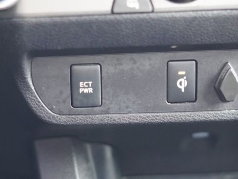 Used 2016 Toyota Tacoma TRD Sport w/ Towing Package image 28