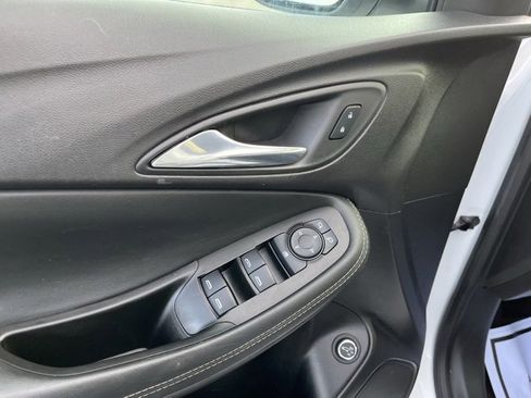 Used 2022 Buick Encore GX Select w/ Advanced Technology Package image 10