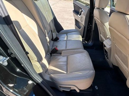 Used 2018 Land Rover Discovery Sport HSE image 20