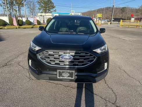 Used 2020 Ford Edge Titanium image 3