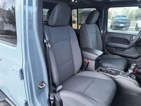 Used 2024 Jeep Gladiator Sport image 23