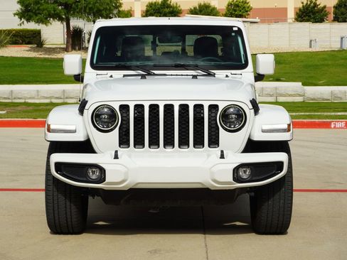Used 2023 Jeep Gladiator Overland AWD/4WD image 7