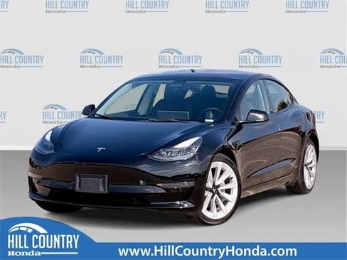 Used 2023 Tesla Model 3 Standard Range image 1