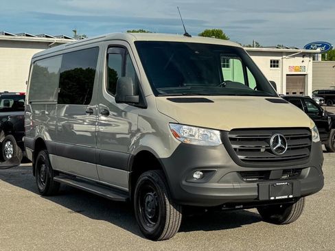 Used 2022 Mercedes-Benz Sprinter 2500 image 1