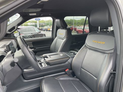 Used 2025 Ford Expedition Tremor AWD/4WD image 12