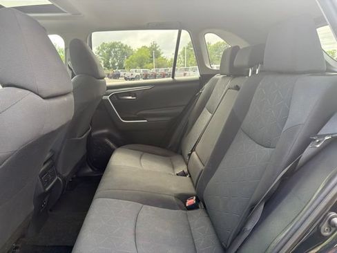 Used 2019 Toyota RAV4 XLE w/ Carpet Mat Package AWD/4WD image 14