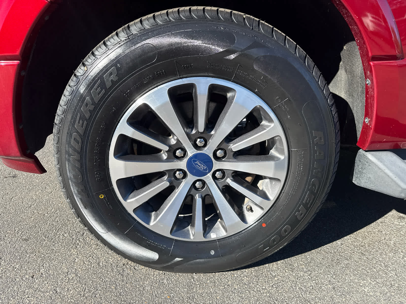 Used 2016 Ford Expedition EL XLT w/ Equipment Group 202A AWD/4WD image 9