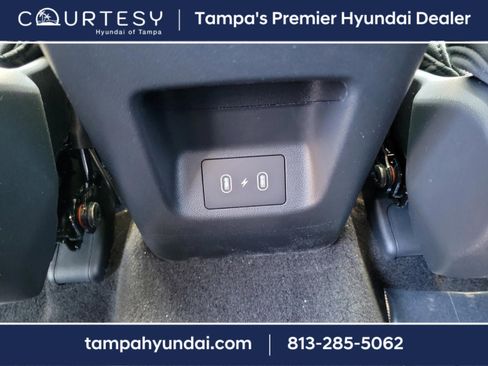 New 2025 Hyundai Tucson Limited image 9