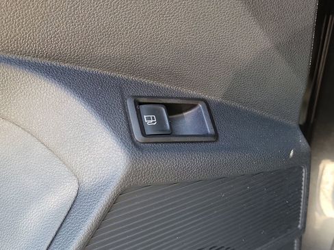 Used 2023 Volkswagen Taos S image 30