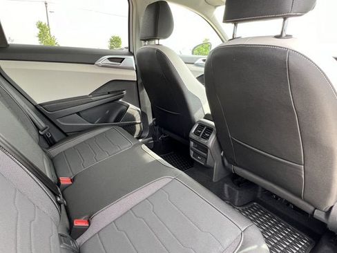 New 2025 Volkswagen Taos S image 30