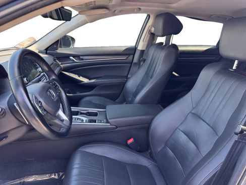Used 2021 Honda Accord Touring image 9