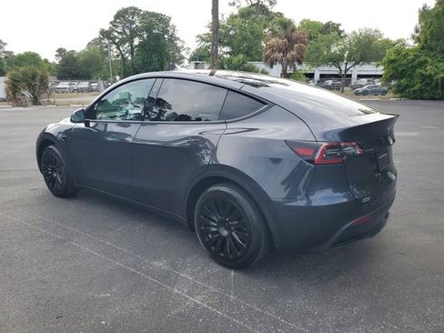 Used 2024 Tesla Model Y 2WD image 4