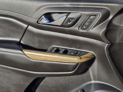 Used 2019 GMC Acadia Denali w/ Technology Package image 29