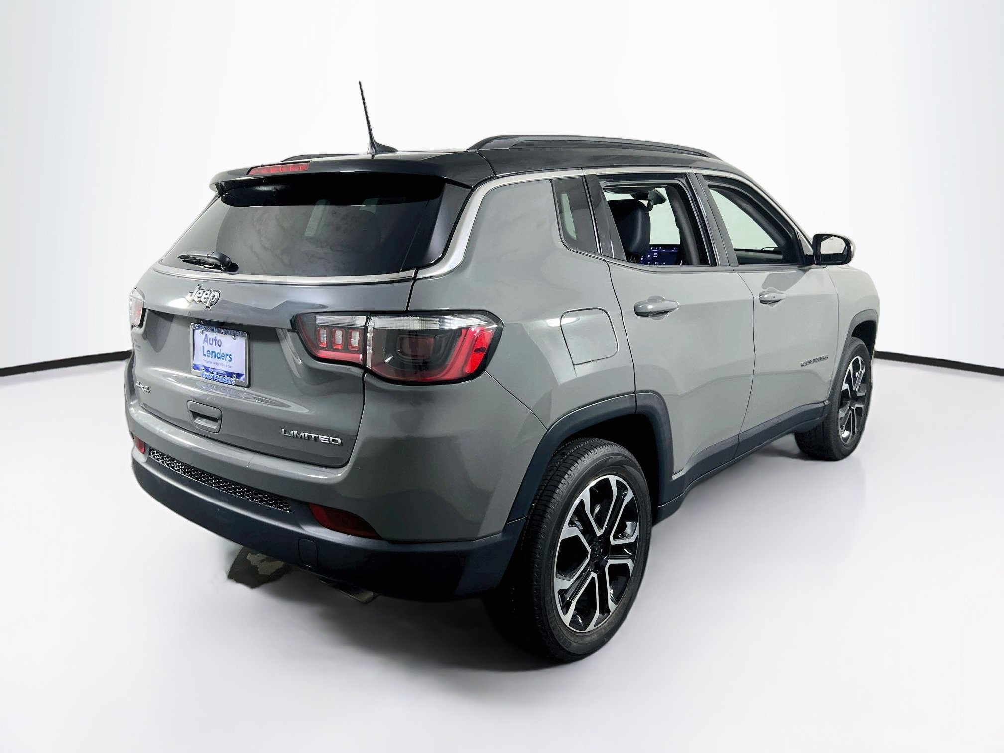 Used 2022 Jeep Compass Limited AWD/4WD image 5