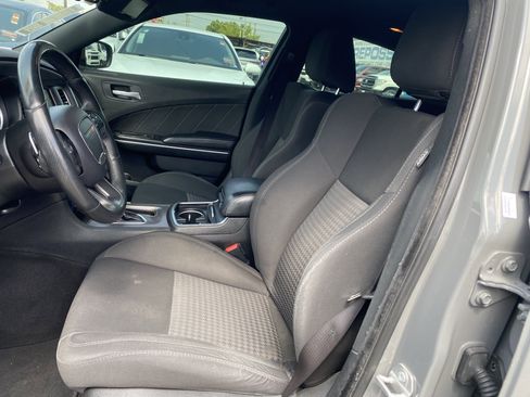Used 2019 Dodge Charger GT RWD image 12