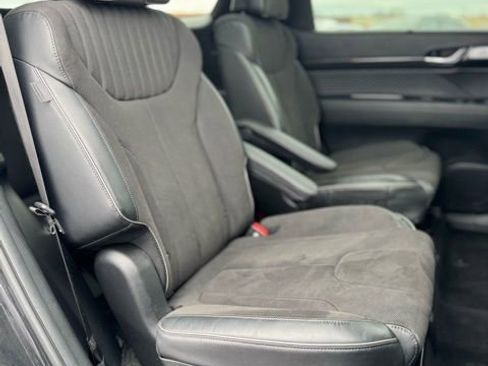 Used 2024 Hyundai Palisade Calligraphy image 35