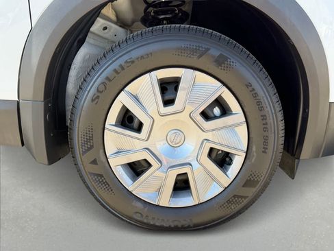 Certified 2025 Nissan Kicks S image 8