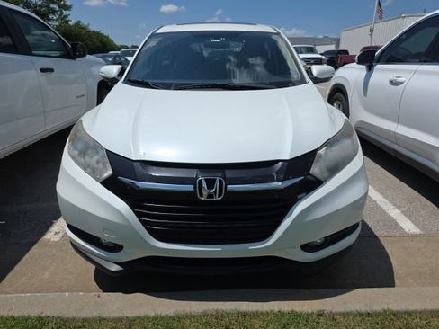 Used 2017 Honda HR-V EX image 8