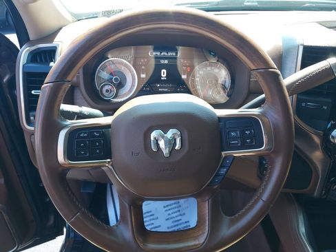 Used 2022 RAM 2500 Limited AWD/4WD image 17