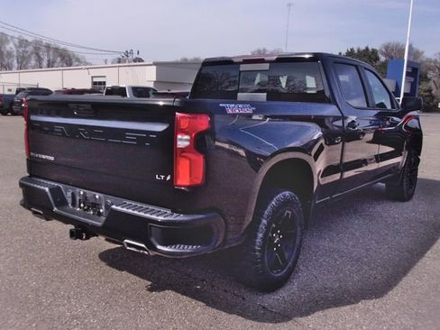 Used 2021 Chevrolet Silverado 1500 LT Trail Boss image 7