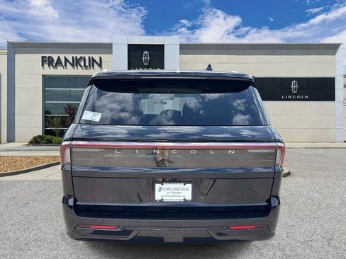 New 2026 Lincoln Navigator Premiere AWD/4WD image 6