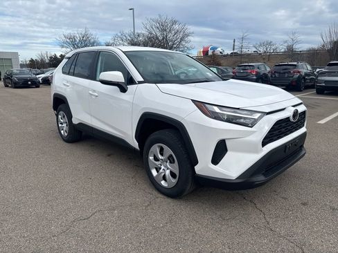 New 2025 Toyota RAV4 LE image 9
