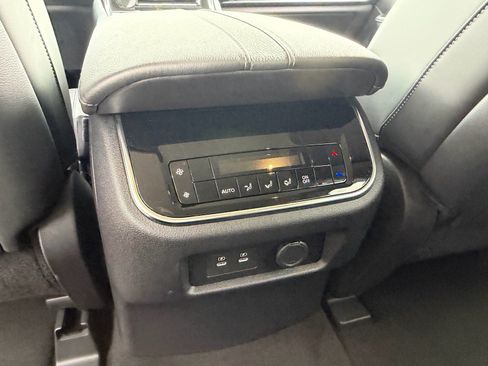 Certified 2026 Nissan Armada SV AWD/4WD image 12