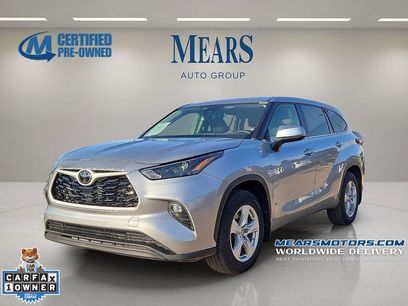 Used 2024 Toyota Highlander LE