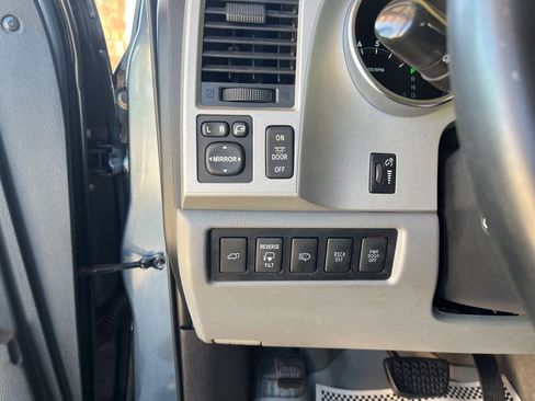 Used 2008 Toyota Sequoia Platinum image 11