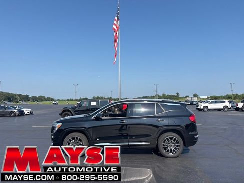 Used 2022 GMC Terrain Denali w/ Black Diamond Edition AWD/4WD image 1