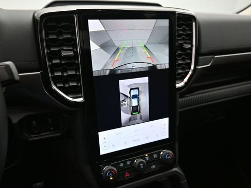 New 2025 Ford Ranger Lariat w/ FX4 Off-Road Package image 15