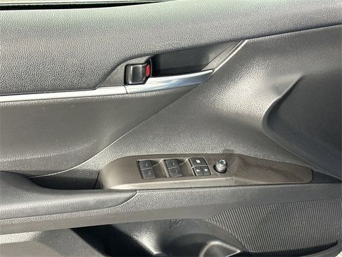 Used 2023 Toyota Camry SE image 26