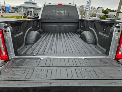 Used 2024 Ford F350 Lariat image 12
