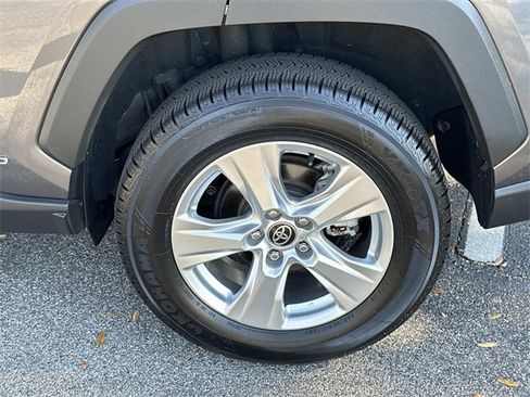 Used 2021 Toyota RAV4 XLE image 10