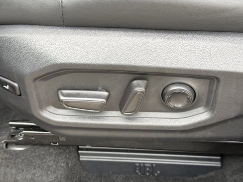 Used 2024 Toyota Tundra Platinum image 18