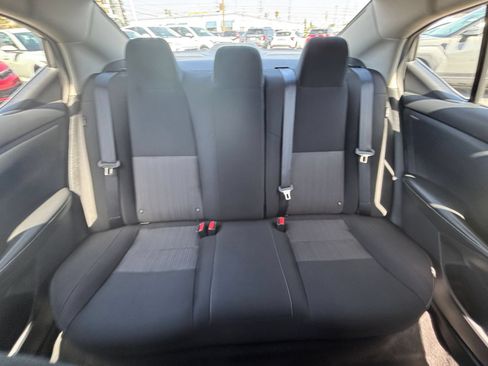Used 2025 Nissan Sentra SV FWD image 38
