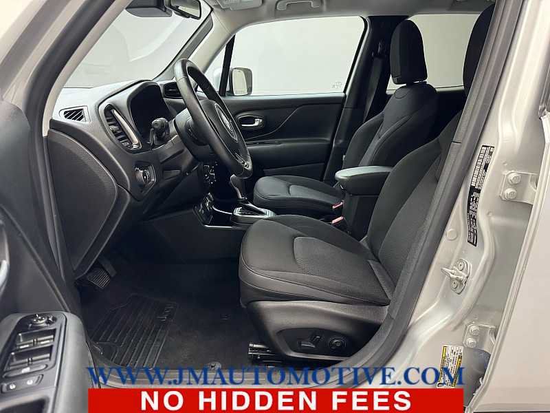 Used 2020 Jeep Renegade Altitude AWD/4WD image 12