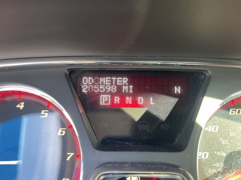 Used 2014 GMC Acadia Denali image 17