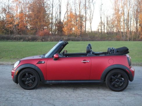 Used 2010 MINI Cooper Convertible FWD image 11
