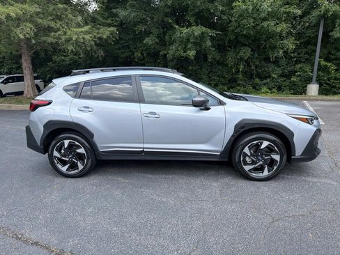 Used 2024 Subaru Crosstrek 2.5i Limited w/ Crosstrek Mirror Package AWD/4WD image 9