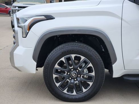 Used 2026 Toyota Tundra Limited w/ Power Package image 6