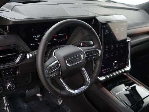 Used 2025 GMC Yukon XL Denali w/ Sun & Power Step Package AWD/4WD image 22