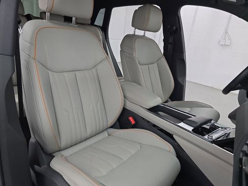 Used 2023 Audi e-tron Chronos w/ Chronos Package image 19