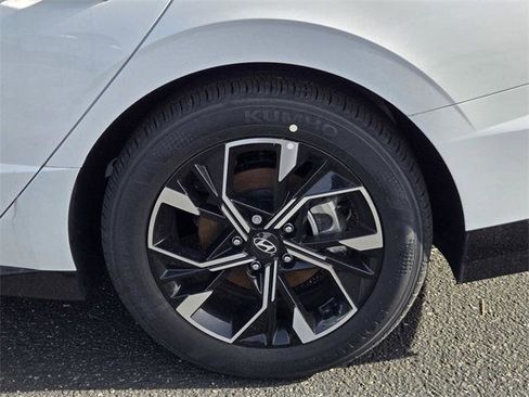 New 2025 Hyundai Sonata SEL image 9