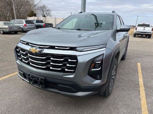 Used 2025 Chevrolet Equinox LT w/ Convenience Package II image 15