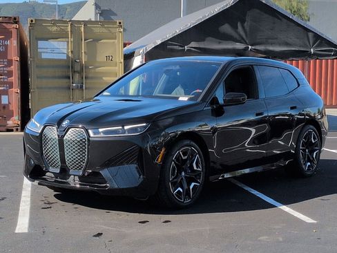 Used 2025 BMW iX M60 image 5