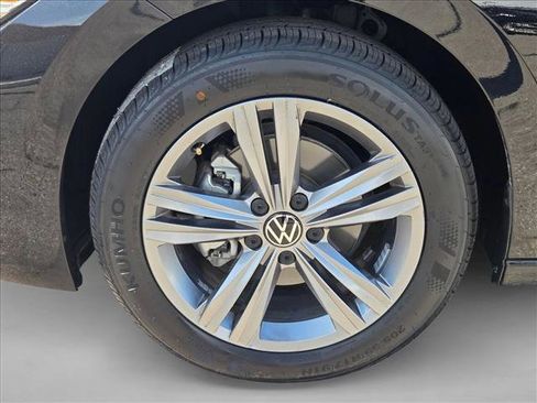 Certified 2023 Volkswagen Jetta SE FWD image 22