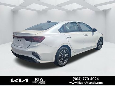 Used 2024 Kia Forte LXS FWD image 3