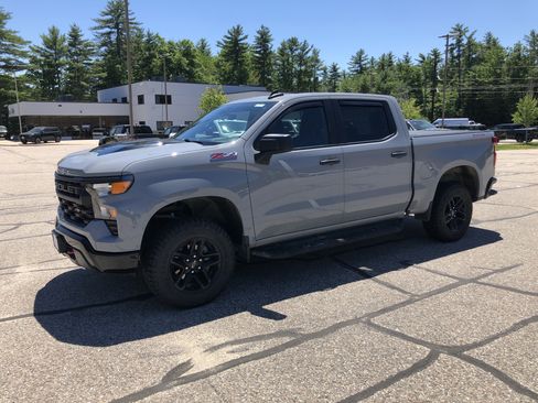 Used 2024 Chevrolet Silverado 1500 Custom Trail Boss AWD/4WD image 9
